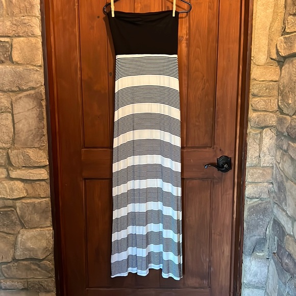 Hurley Strapless Dress - Picture 1 of 4